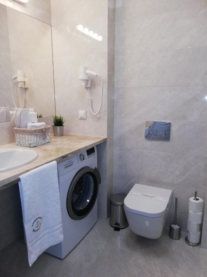 Apartamenty Kapitanskie Kasprowicza 20A Taras Kolobrzeg Bagian luar foto